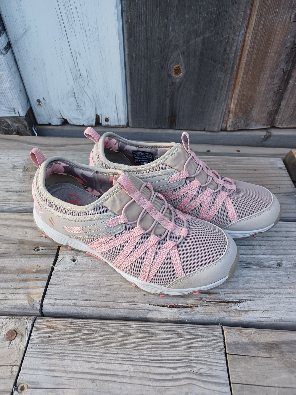NWOB Skechers Slip-On Hiking , Walking Sneakers Taupe 6.5